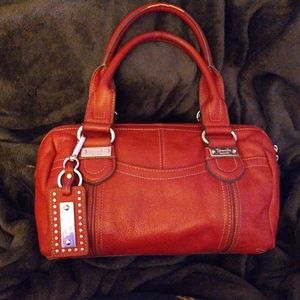 TIGNANELLO

Red Pebbled Leather Purse